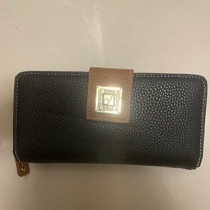 STONE MOUNTAIN WALLET